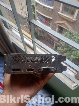 GIGABYTE RX 560 (4GB RAM)